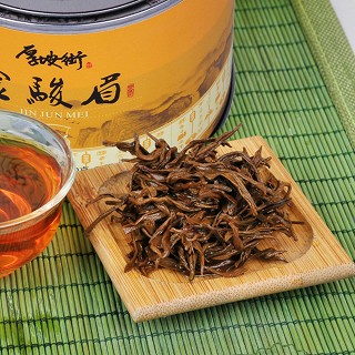 厚垵街 金骏眉 磨砂铁罐装 320克(厚垵街)